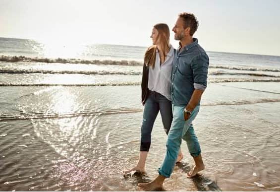 Couple reconnecting during relationship counselling in Port Macquarie